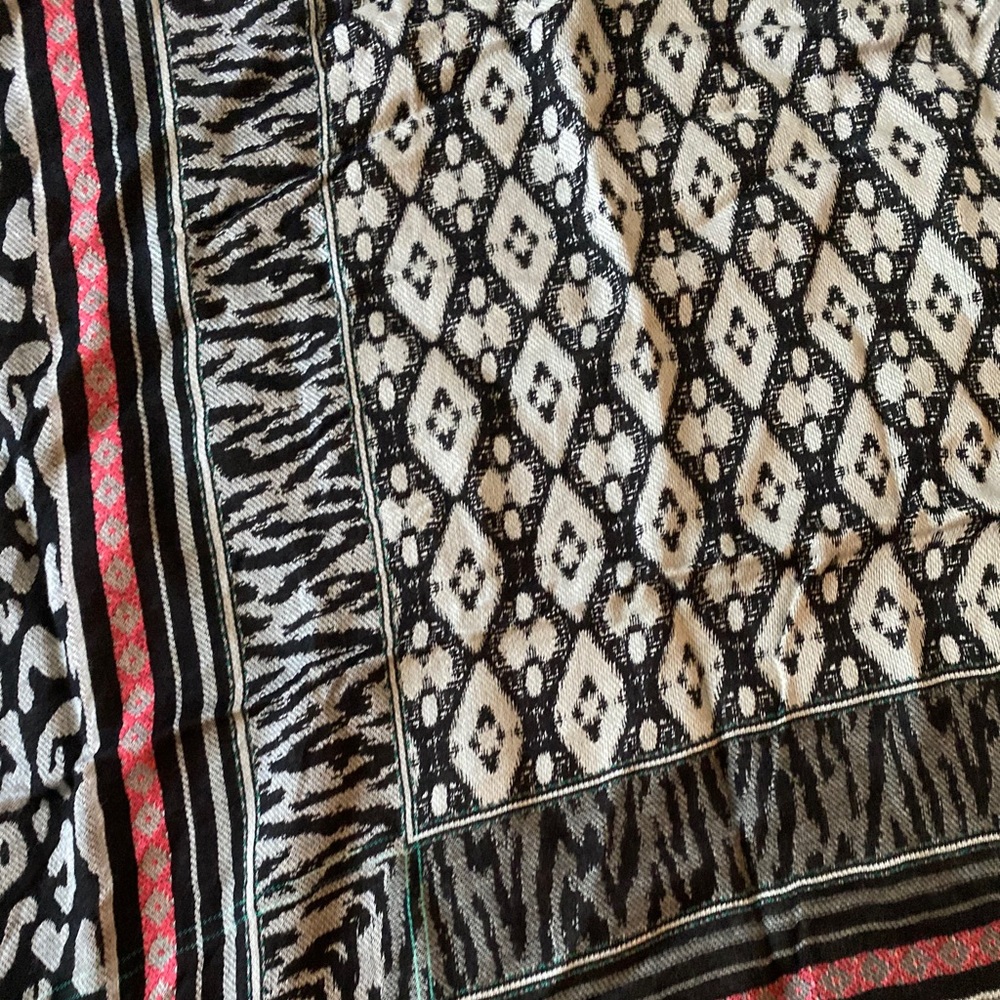 Zara multicolor beautiful scarf